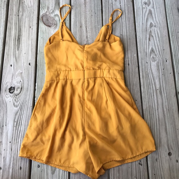 Yellow romper - Picture 3 of 5